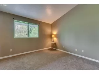 Photo #3: 21604127 Listing