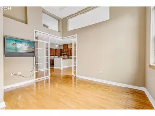 Photo #3: 216048285 Listing 