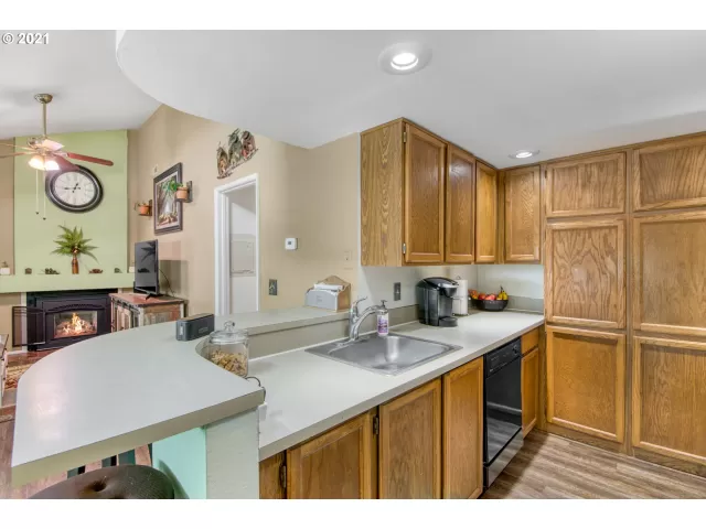 MLS: 21606105 Condo For Sale