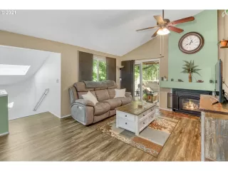 Photo #1: 21606105 Listing