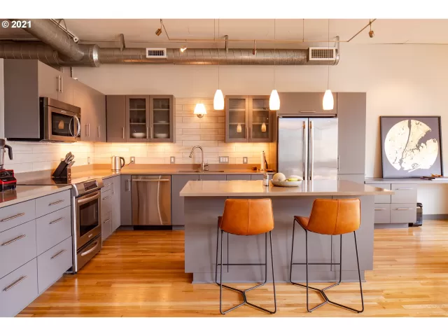 MLS: 21606342 Condo For Sale