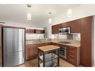 Photo #2: 21606717 Listing 