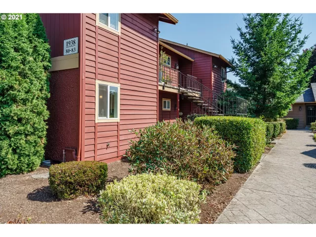 MLS: 21606789 Condo For Sale