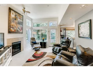 Photo #6: 21607009 Listing