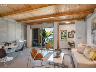 Photo #5: 21607187 Listing 