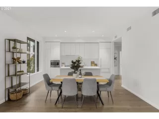 Photo #3: 21608220 Listing 