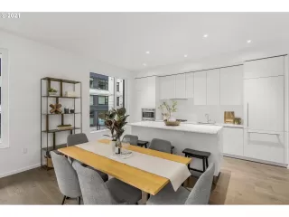 Photo #4: 21608220 Listing 