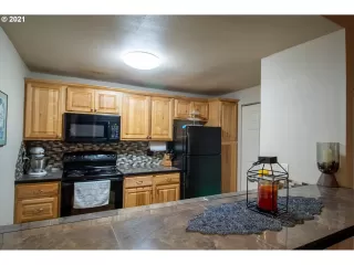 Photo #5: 21608242 Listing 