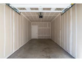 Photo #1: 21608525 Listing