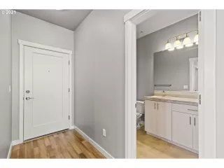 Photo #4: 21608525 Listing