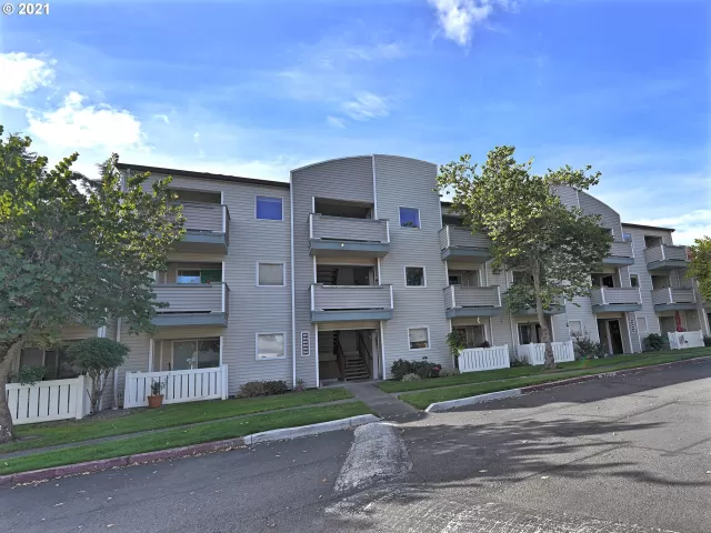 MLS: 21609428 Condo For Sale