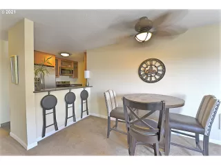 Photo #3: 21609428 Listing 