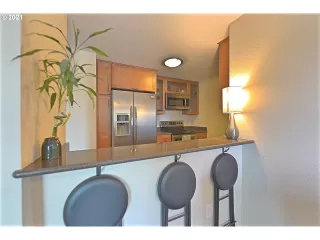 Photo #4: 21609428 Listing 