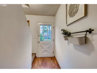 Photo #3: 21610278 Listing