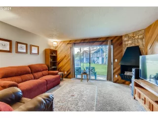 Photo #4: 21610278 Listing