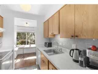 Photo #2: 21610786 Listing 