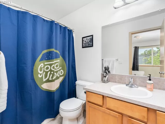 MLS: 21612807 Condo For Sale