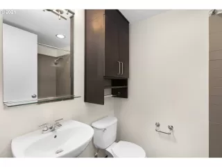 Photo #4: 21613270 Listing