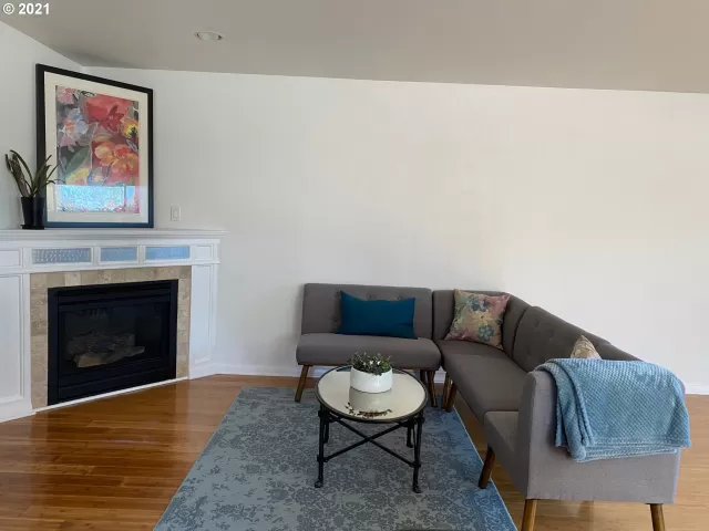 MLS: 21613382 Condo For Sale