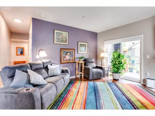 Photo #3: 21613413 Listing