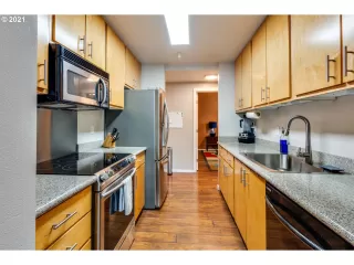 Photo #6: 21613413 Listing