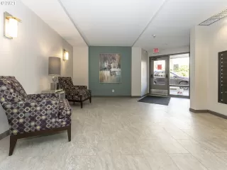 Photo #2: 21613454 Listing