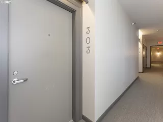 Photo #3: 21613454 Listing