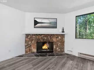 Photo #6: 21613659 Listing 