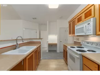 Photo #3: 21613781 Listing