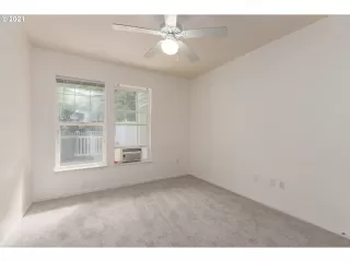 Photo #5: 21613781 Listing