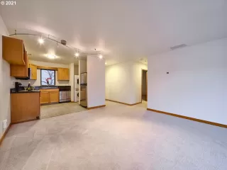 Photo #1: 21613833 Listing