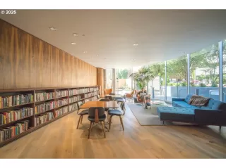 Photo #6: 216139118 Listing