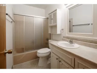 Photo #3: 21614160 Listing