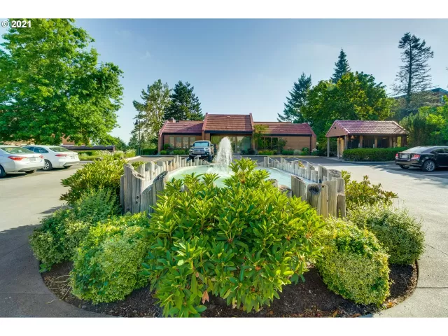 MLS: 21614513 Condo For Sale