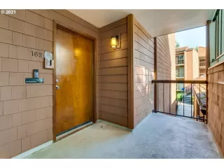 Photo #3: 21614513 Listing