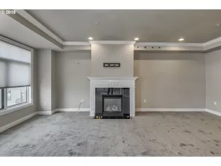 Photo #5: 21614660 Listing