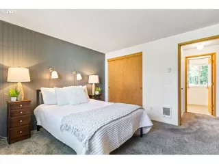 Photo #2: 21614707 Listing