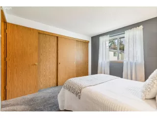 Photo #3: 21614707 Listing