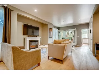 Photo #2: 21614990 Listing