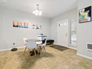 Photo #2: 21615043 Listing 