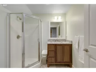 Photo #3: 21616033 Listing