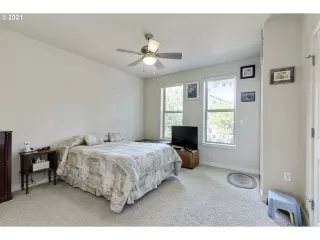 Photo #4: 21616033 Listing