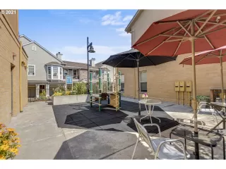 Photo #5: 21616033 Listing