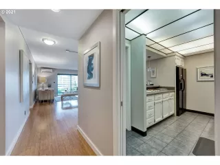 Photo #2: 21616438 Listing