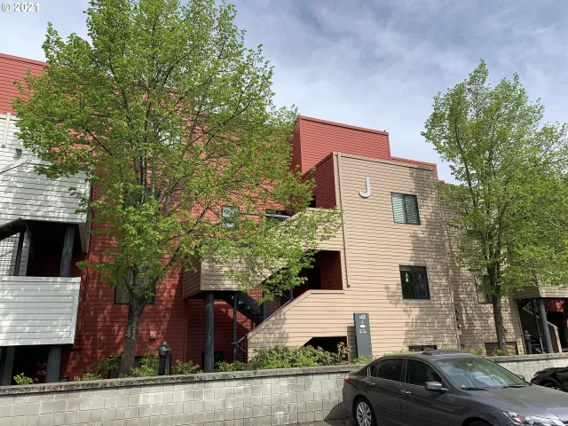 MLS: 21616524 Condo For Sale