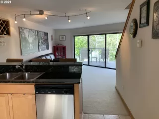 Photo #2: 21616524 Listing 