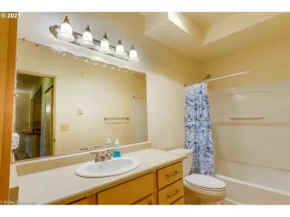 Photo #2: 21616619 Listing