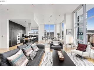 Photo #1: 21616768 Listing