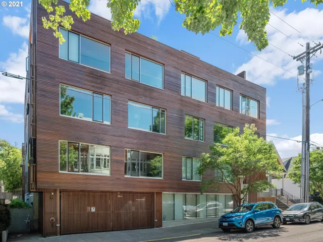 MLS: 21616851 Condo For Sale