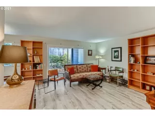 Photo #2: 21617061 Listing